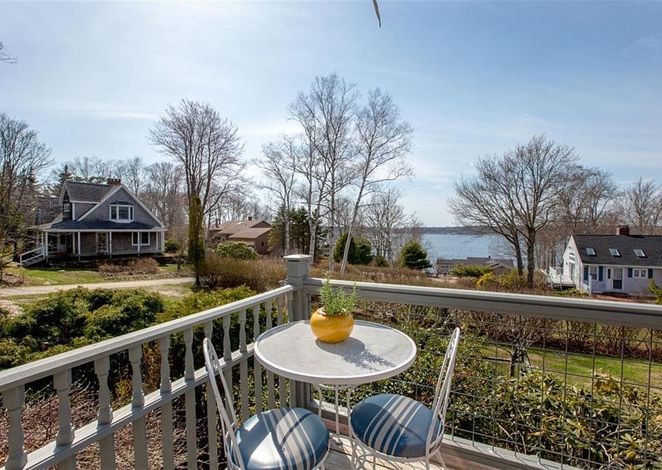 2nd image of 32 Bangs Shore Rd