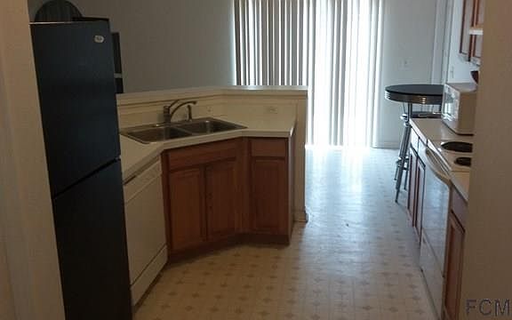 4th image of 2 Seabury Pl