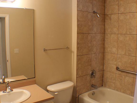 5th image of 4131 SW Santa Barbara Pl APT C