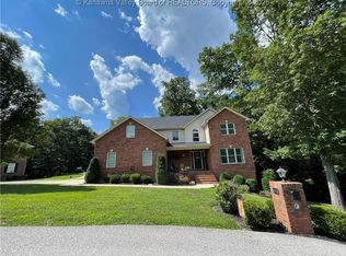 418 Woodberry Way, Winfield, WV 25213