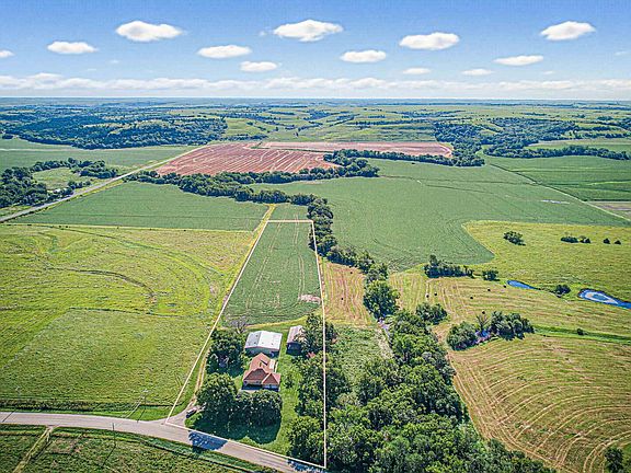 5th image of 10293 Clarks Creek Rd