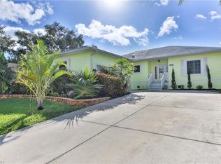 7887 Sandel Wood Cir W, Fort Myers, FL 33908