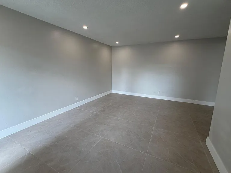 2418 Polk St — Photo 1