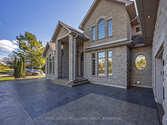 4th image of 4744 Bath Rd