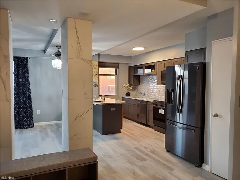 11820 Edgewater Dr #417 — Photo 8