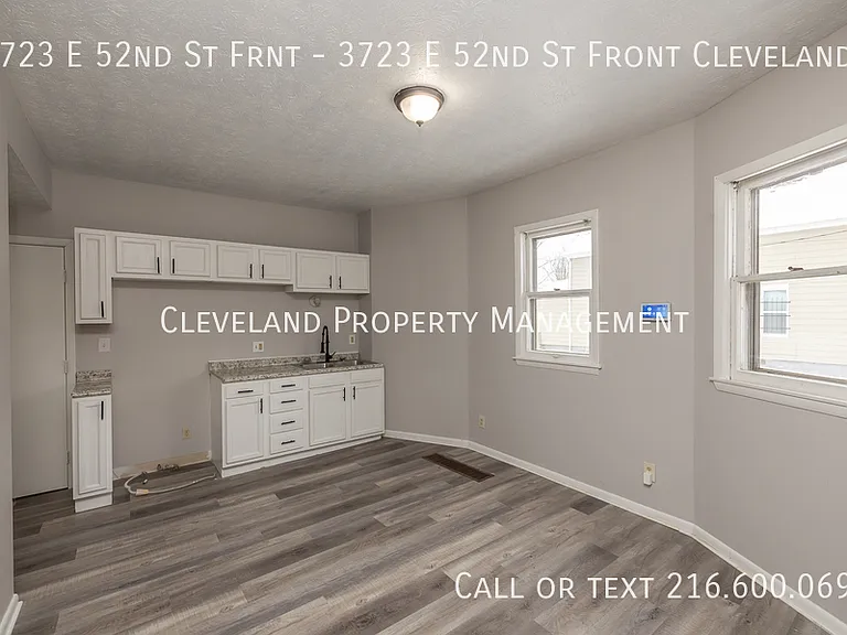 3723 E 52nd St #3723 E 52ND ST FRONT — Photo 3