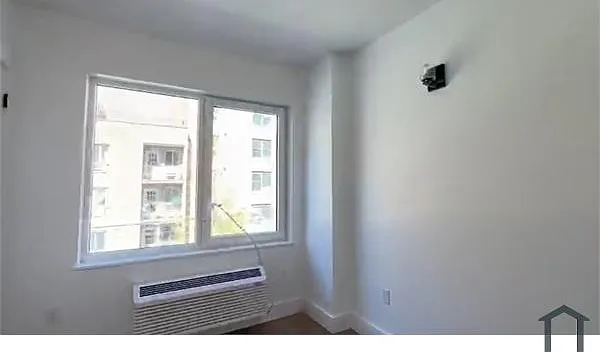 354 E 194th St #3F — Photo 2