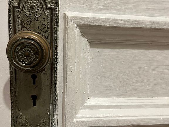 detail vintage features