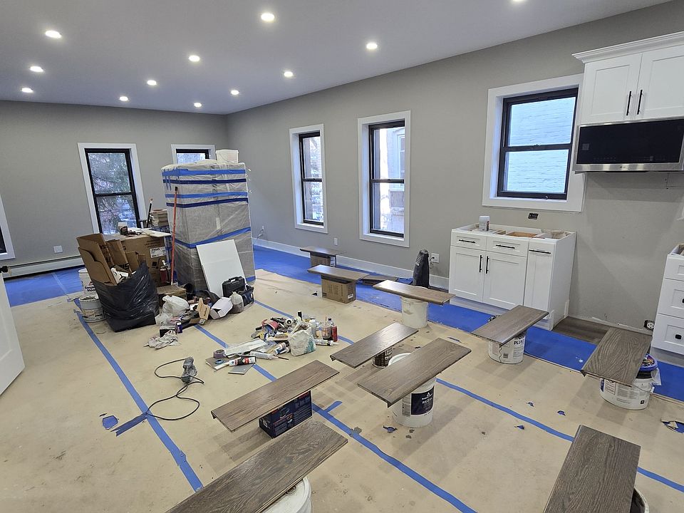 1st image of 3214 Tibbett Ave #3