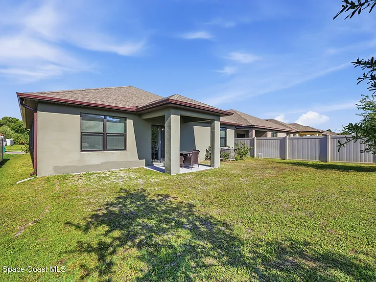 4687 Magenta Isles Dr — Photo 17