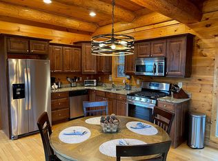 108 Trails Edge Rd, Bryson City, NC 28713