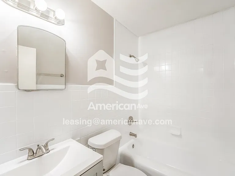 1612165_014_wm_-_bathroom_13336007.jpg