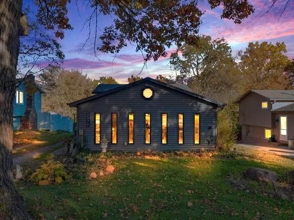 2070 Birch St, Hartland, MI 48353