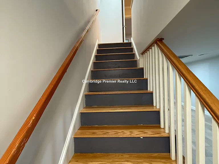 461 Somerville Ave — Photo 7