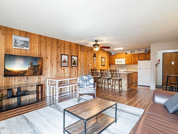 3rd image of 490 Kings Crossing Road #321