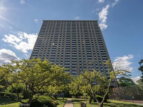 1300 E Lafayette St APT 2304, Detroit, MI 48207