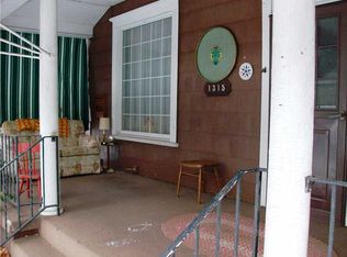 1315 Vance Ave, Coraopolis, PA 15108