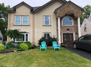 84 Homes Park Ave, Iselin, NJ
