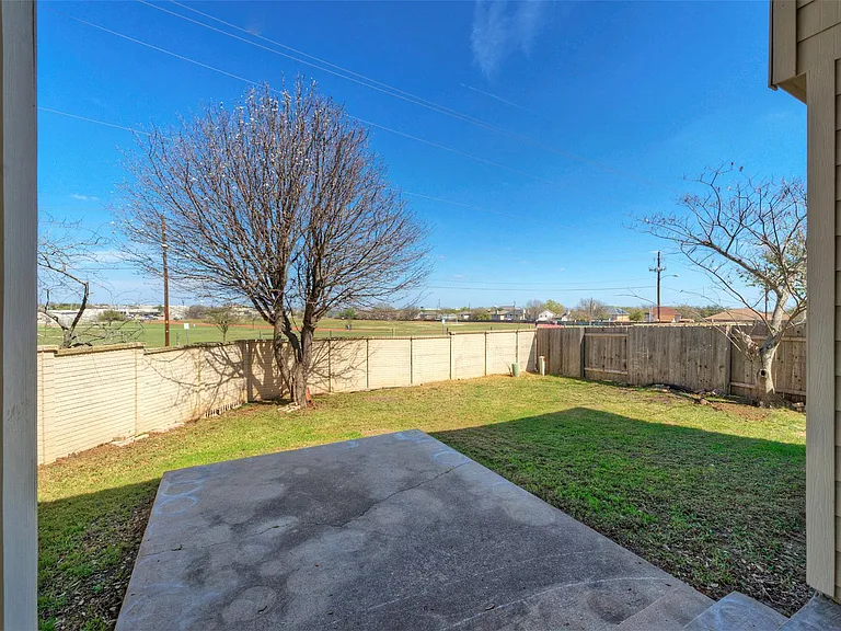 601 Indian Run Dr — Photo 28