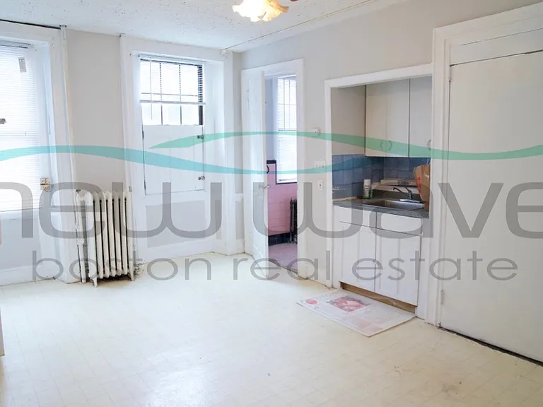 147 Charles St #4 — Photo 3