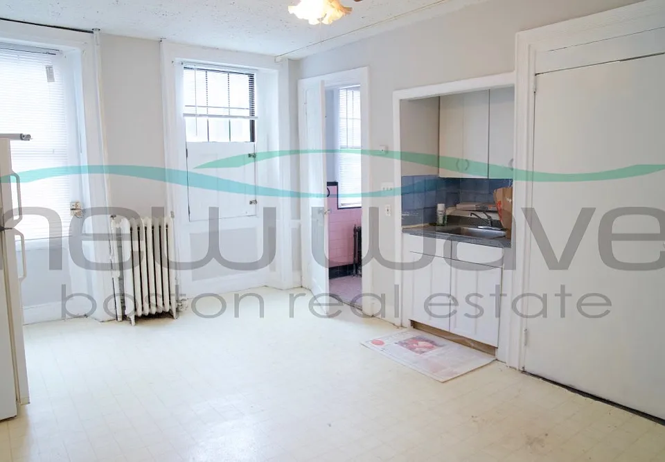 147 Charles St #4