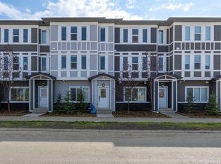 182 W Belmont St SW, Calgary, AB T2X5C4