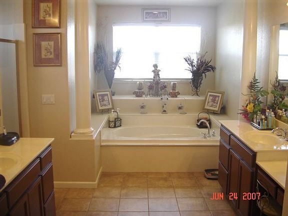 Master Bathroom Tub