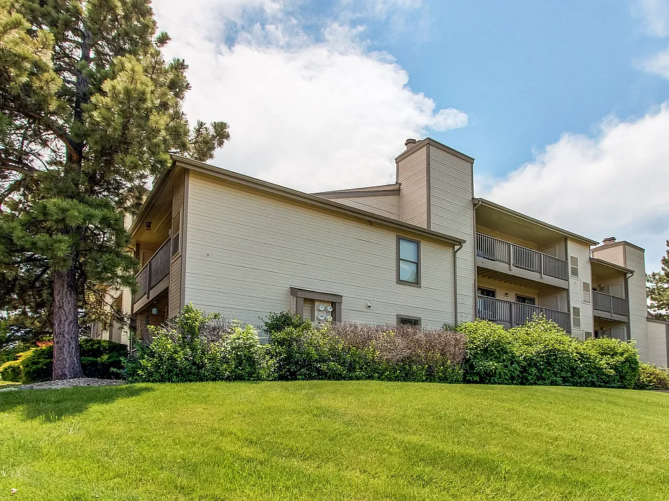 9666 Brentwood Way #304