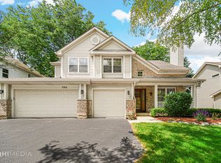 7182 Presidential Dr, Gurnee, IL 60031