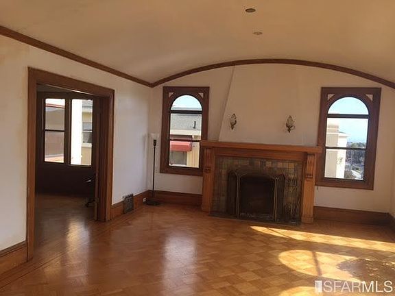 4th image of 842 Monterey Blvd