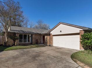 117 Woodcrest Dr, League City, TX 77573