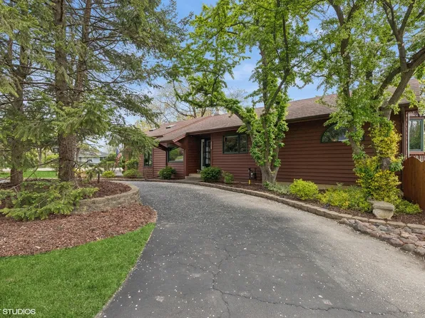 32899 N Battershall Rd, Grayslake, IL 60030