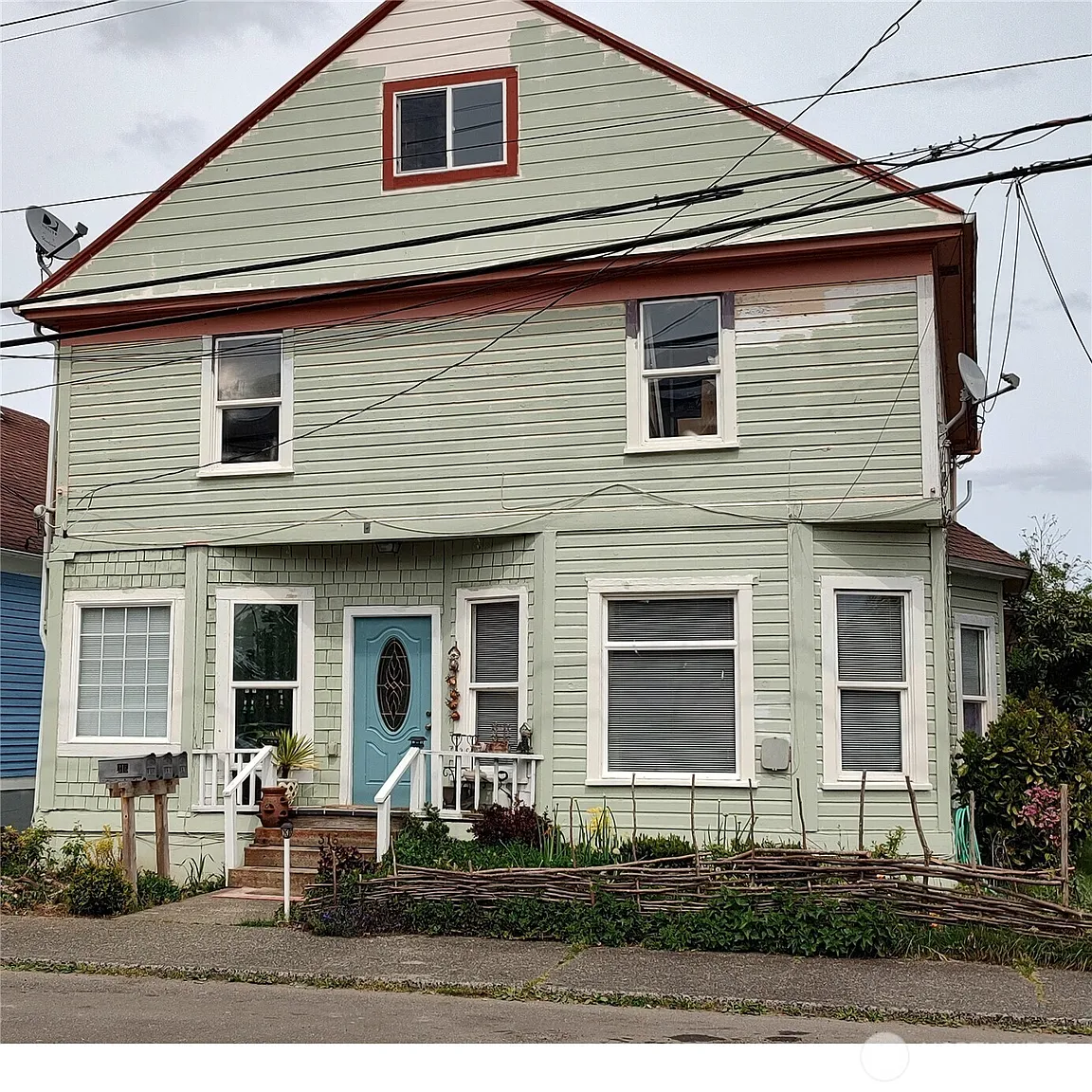 316 N F photo 1