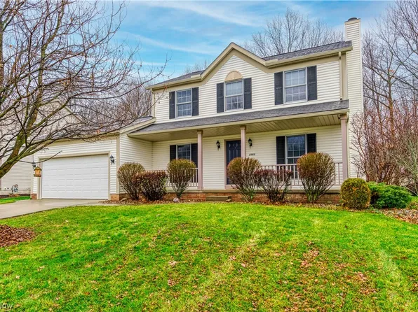 3165 Westwood Dr, Ravenna, OH 44266