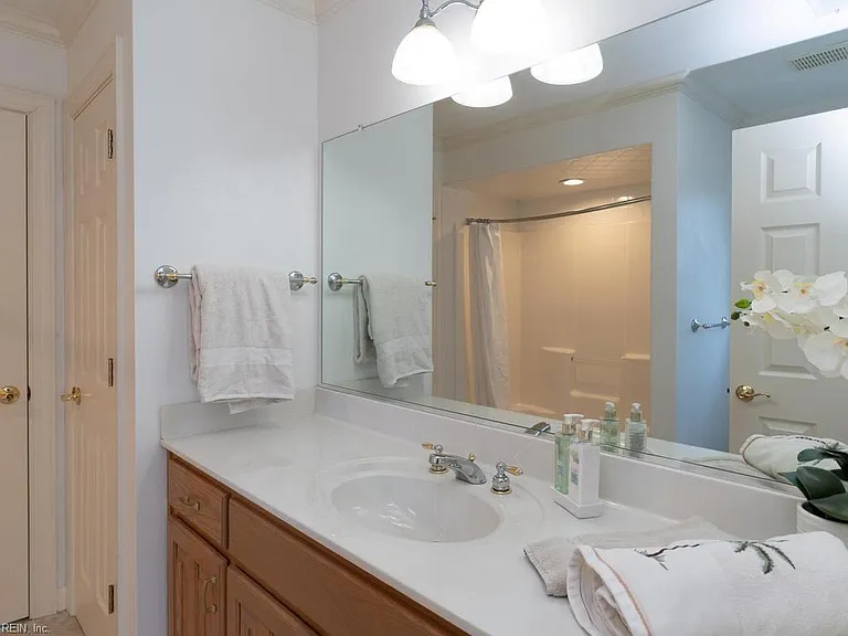 138 Greengable Way — Photo 34