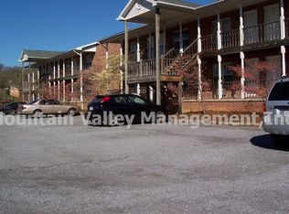 167 North St APT 14, Elkton, VA 22827