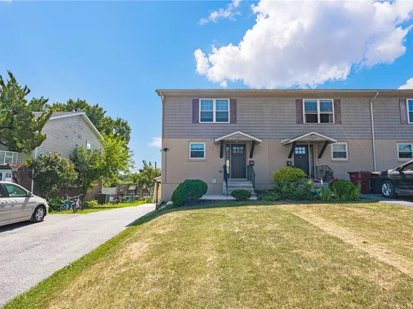 3329 S 2nd St, Whitehall, PA 18052