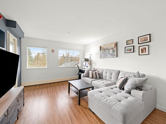 3rd image of 20561 113th Ave #402