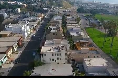 Just blocks to park, bike trails, wetlands, coffee shops, bars, and restaurants