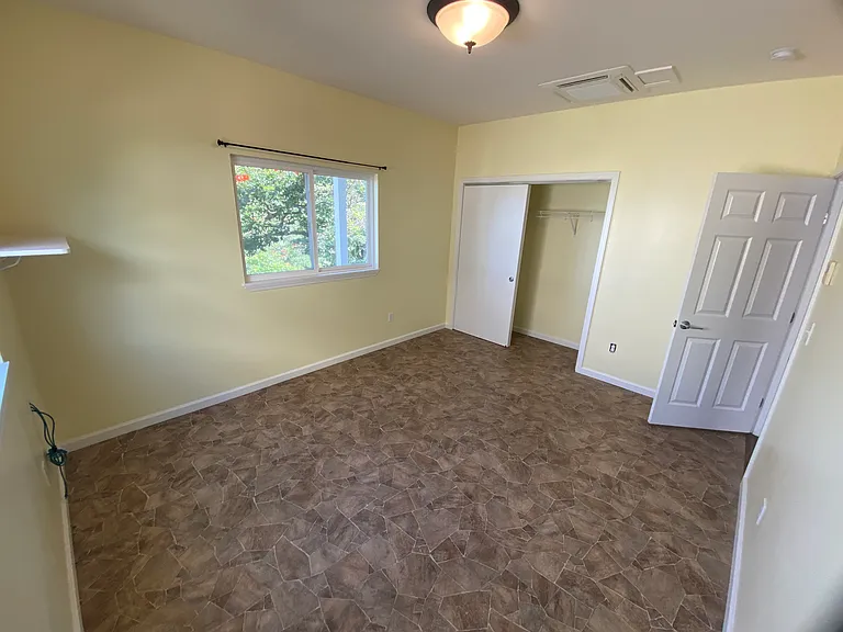 1886 Saint Louis Dr — Photo 11