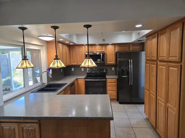 12240 N 26th Way, Phoenix, AZ 85032