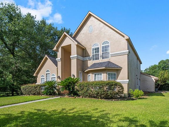 3rd image of 17931 Rolling Creek Dr