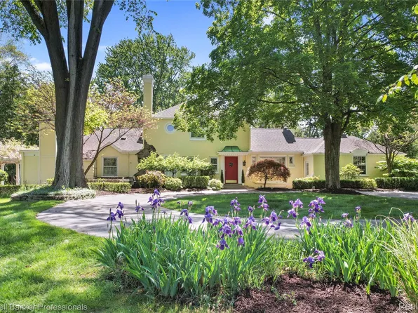 19905 Beverly Rd, Beverly Hills, MI 48025