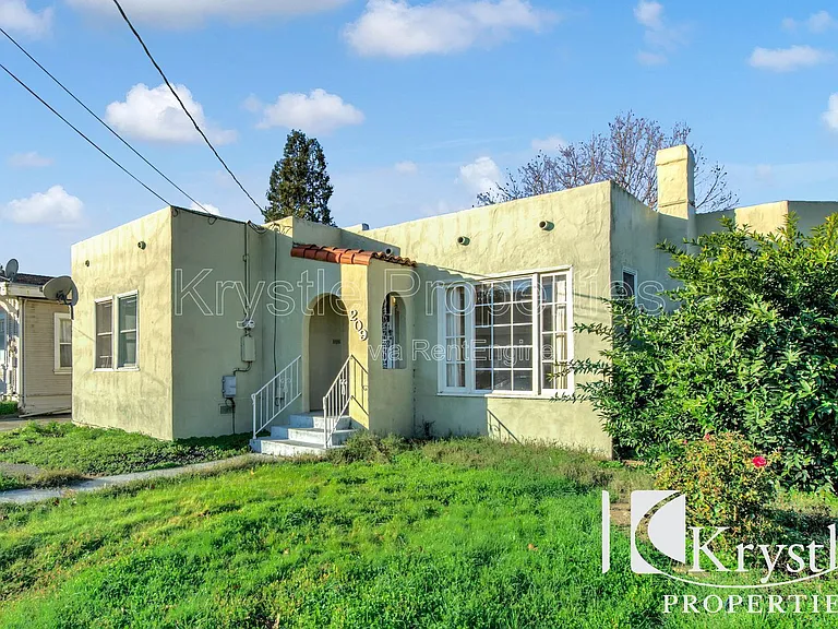 209 14th St — Photo 14