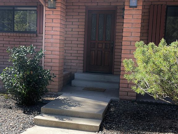 3rd image of 1295 Los Arcos Dr