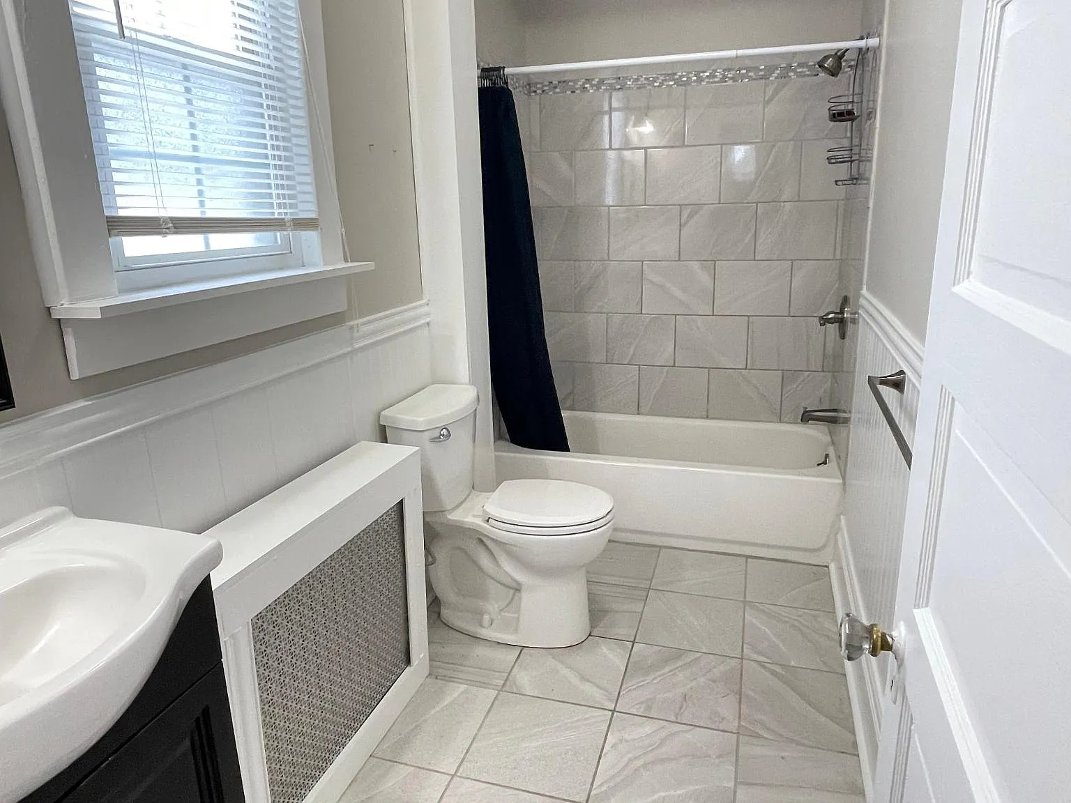 37 Columbia Ave — Photo 4