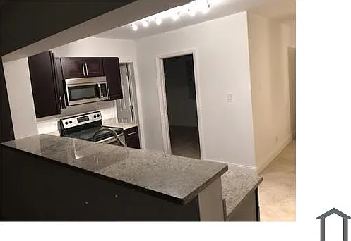 3 bed, 1500 sqft, $3,260 — Photo 4