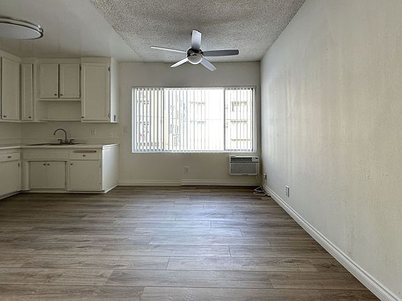5th image of 8427 Tobias Ave #3-33