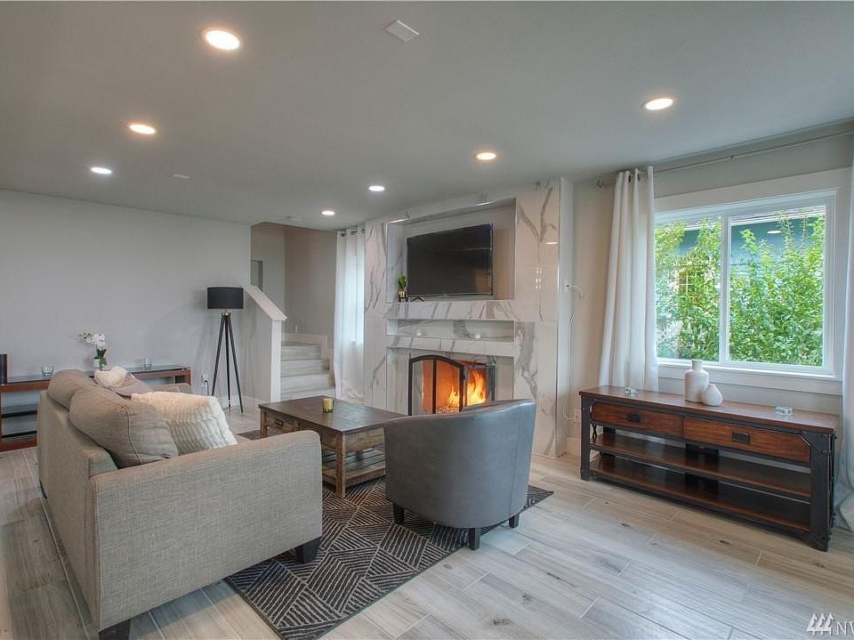 1st image of 3620 E L St #1