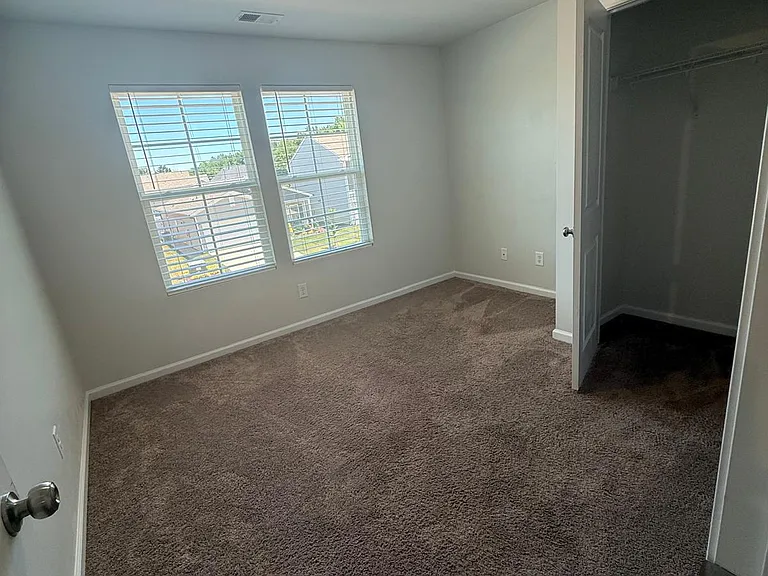 3909 Angel Hill Ln — Photo 41